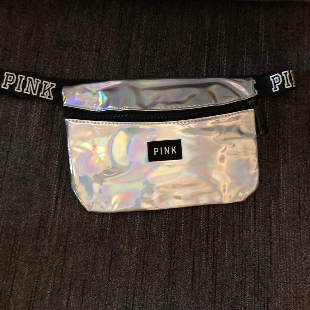 PINK VS FANNY PACK
